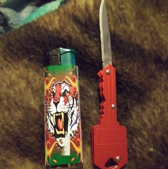 1pc Key knife new in pk - Picture 2 of 3